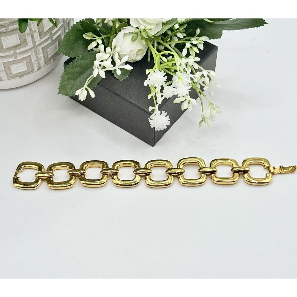 Vintage Trifari Gold Link Bracelet Chunky Chain 80s Statement Jewelry
